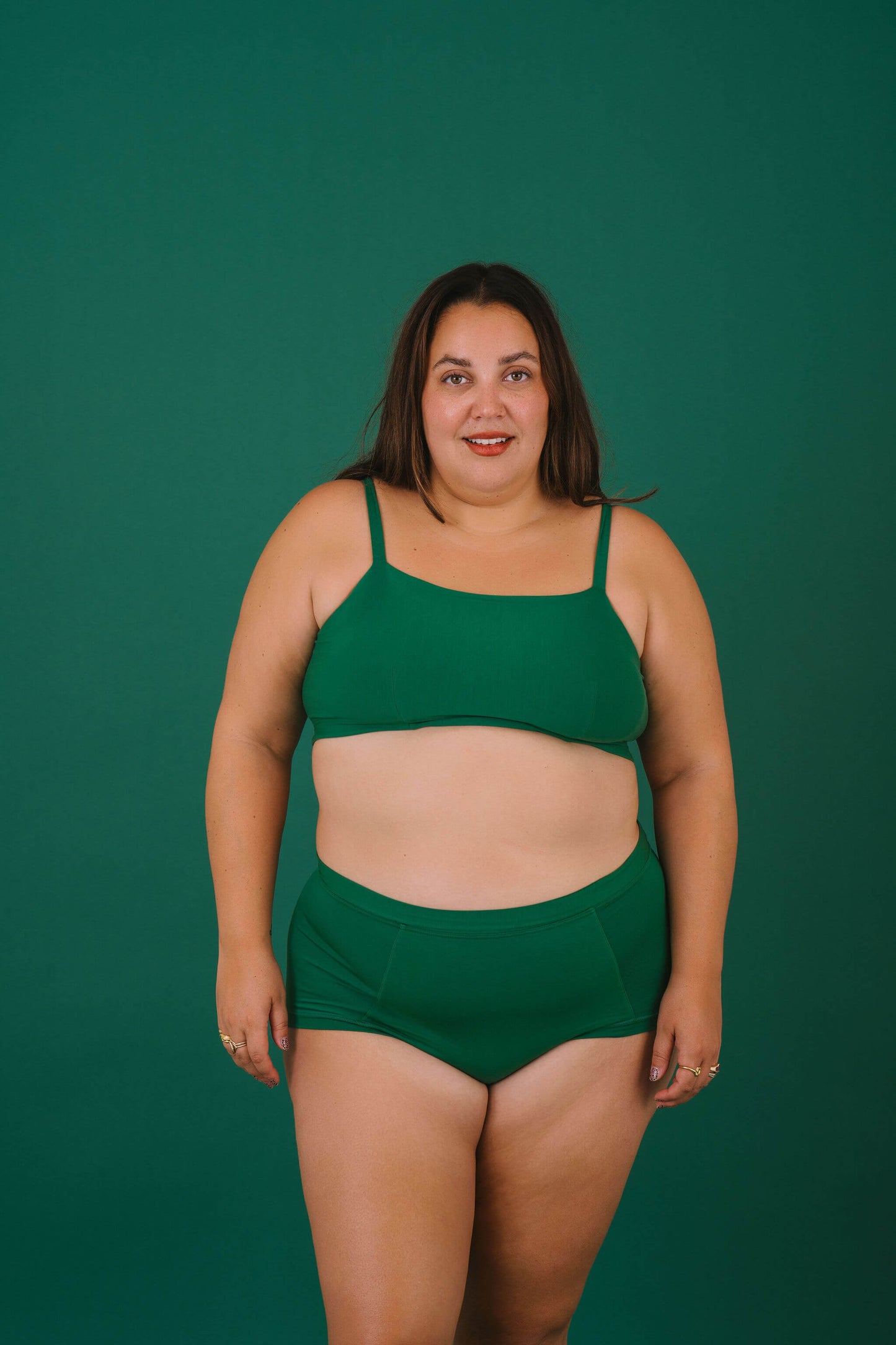 Pine | Model is wearing size 2XL