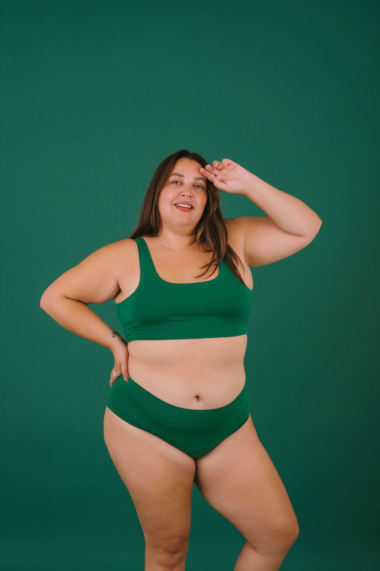 Pine | Model is wearing size 2XL