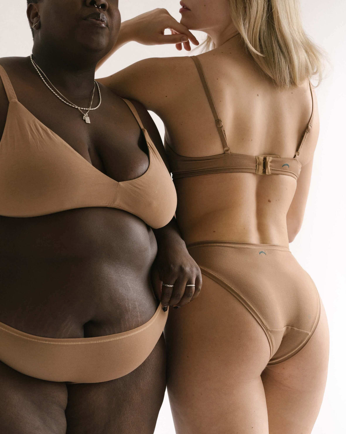 Tan | Model (L) is wearing size 3XL, Model (R) is wearing size XS