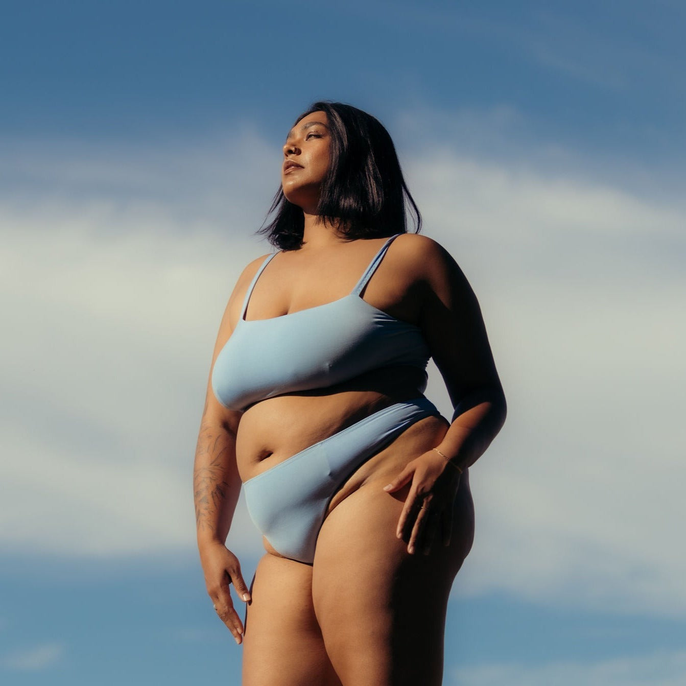 Hydrangea Blue | Model is wearing size XL