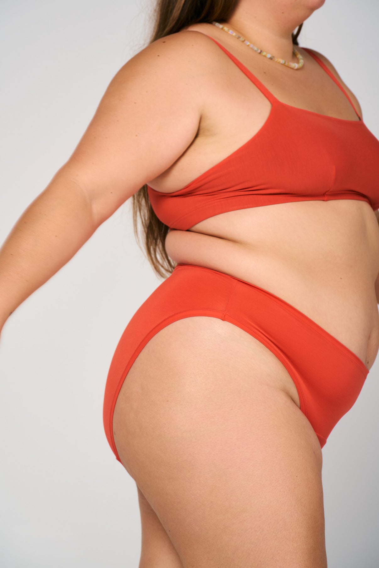 Italian Spritz | Model is wearing size XL bra and 2XL undie