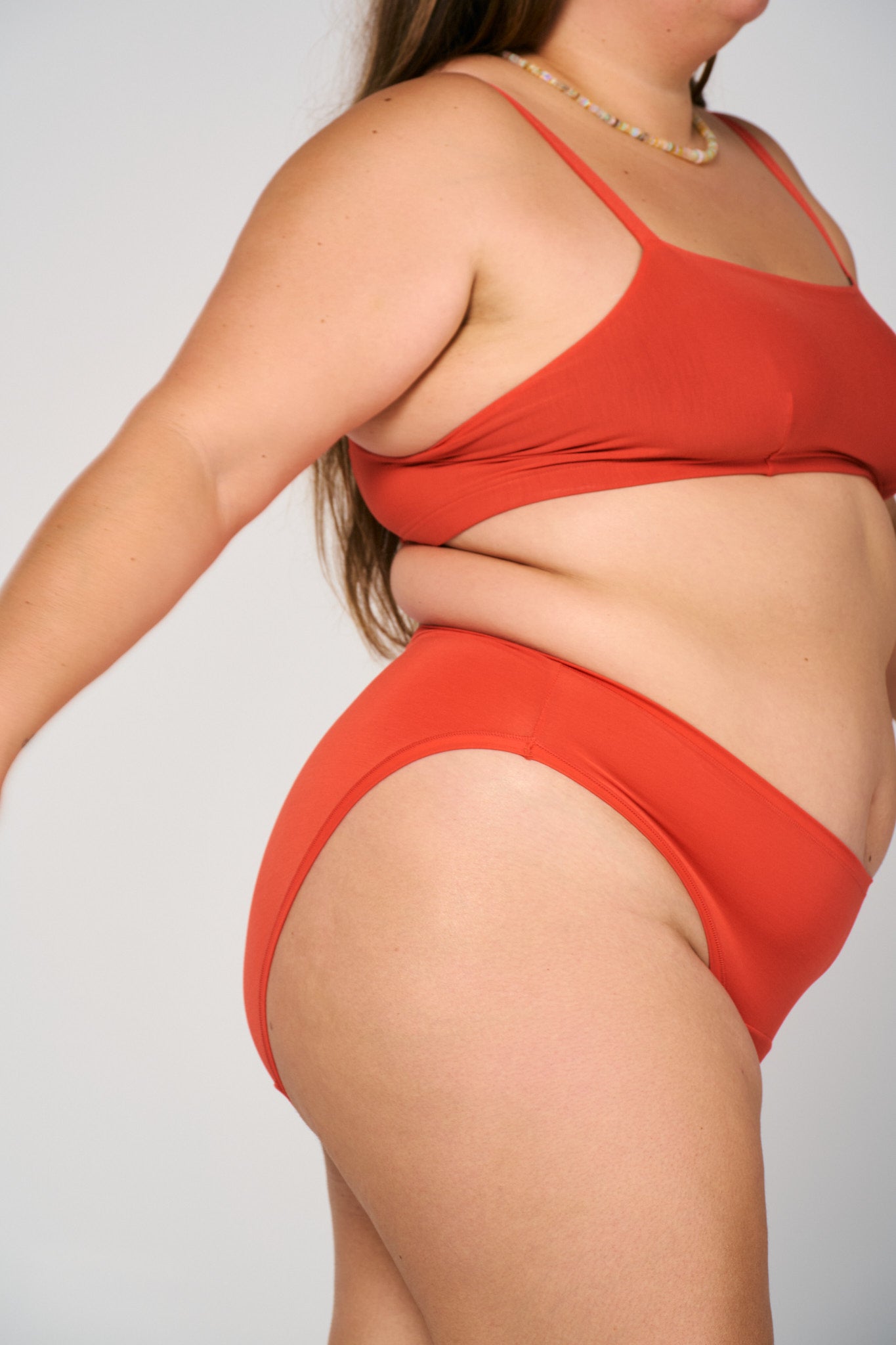 Italian Spritz | Model is wearing size XL bra and 2XL undie