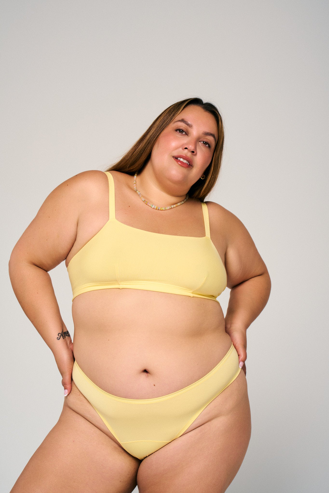 Limoncello | Model is wearing size XL bra and 2XL undie