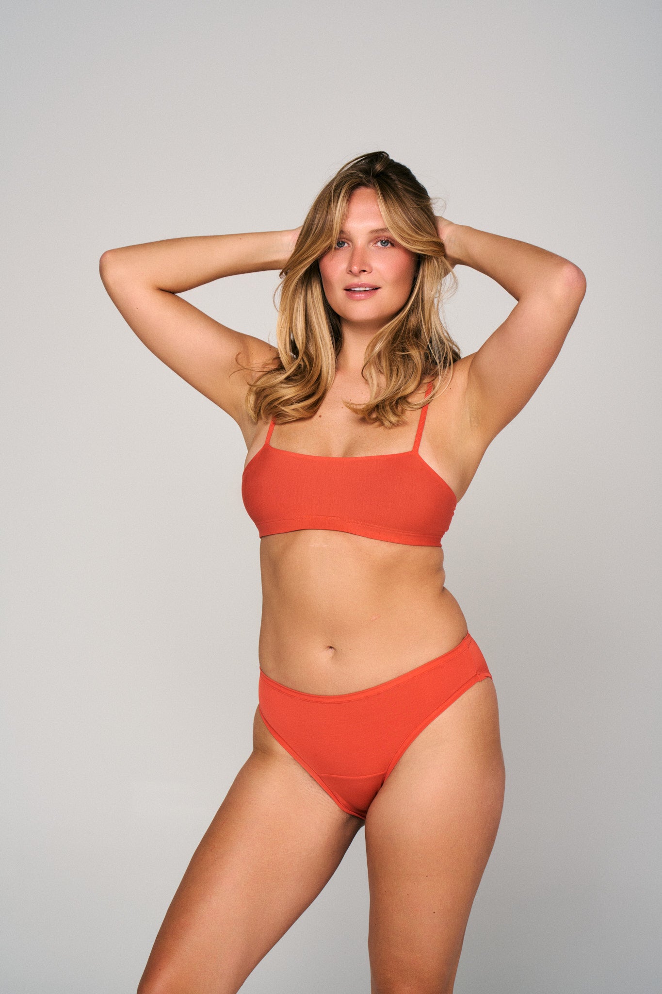 Italian Spritz | Model is wearing size M