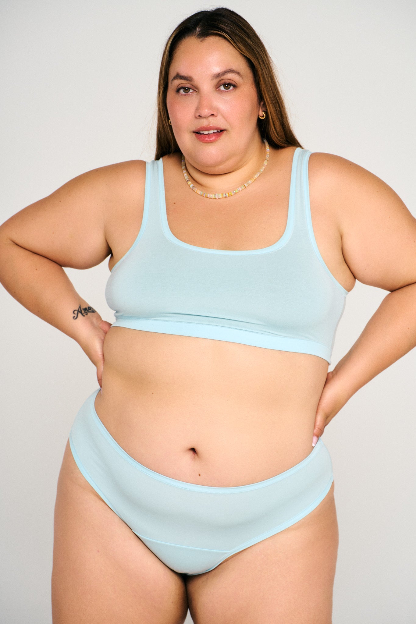 Plunge | Model is wearing size XL bra and 2XL undie
