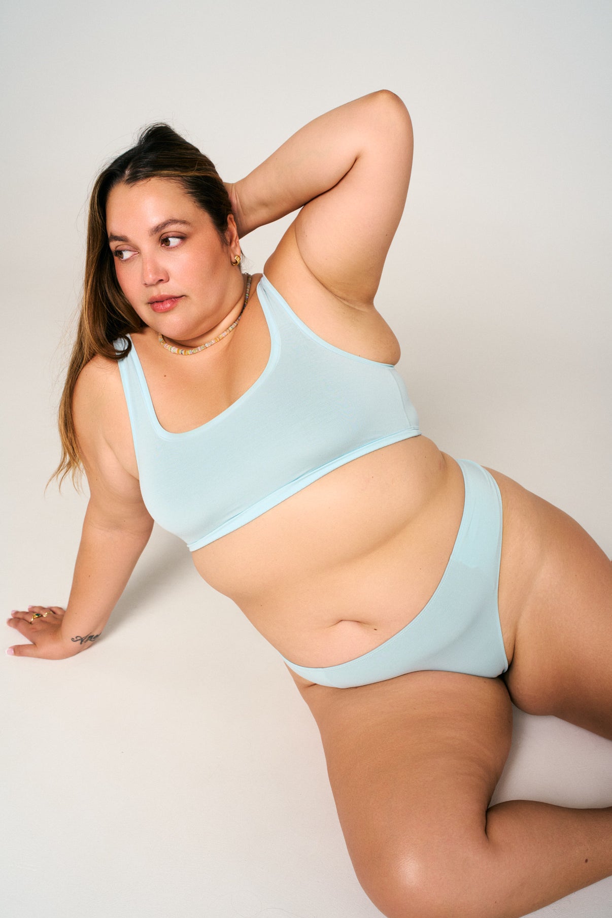 Plunge | Model is wearing size XL bra and 2XL undie