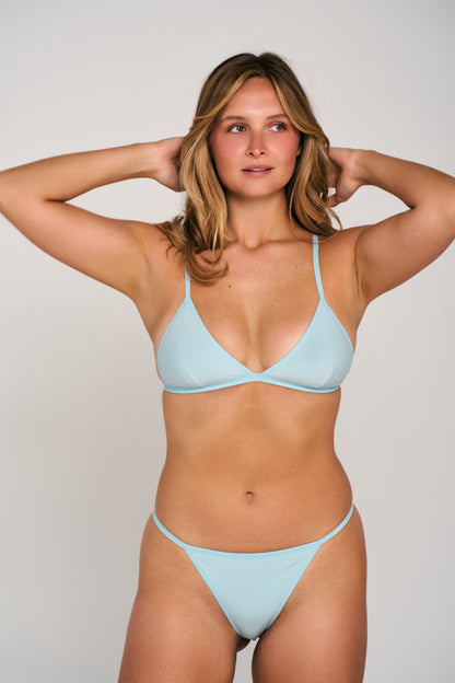 Plunge | Model is wearing size M bra and S undie