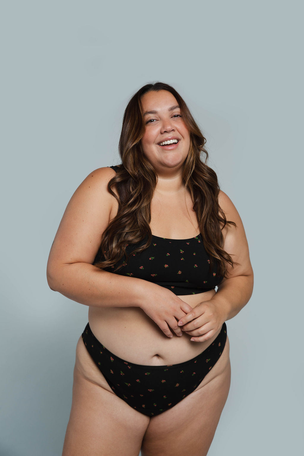 Midnight Rose | Model is wearing size 2XL