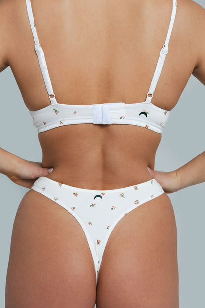 Morning Rose | Model is wearing size M