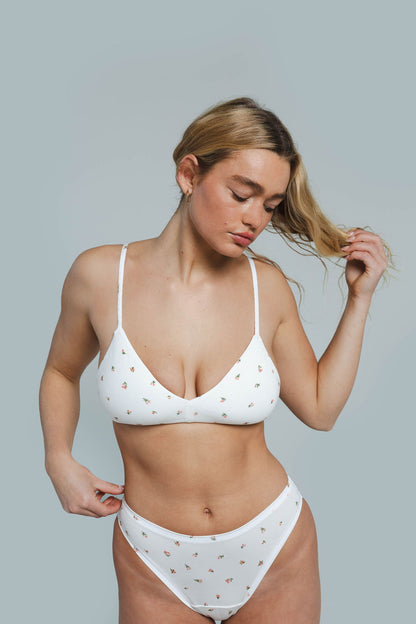 Morning Rose | Model is wearing size M