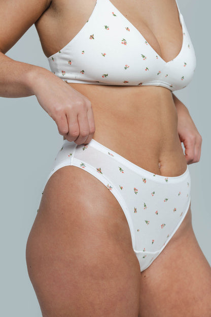 Morning Rose | Model is wearing size M