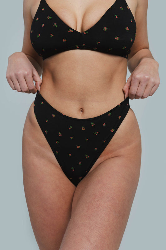 Midnight Rose | Model is wearing size M