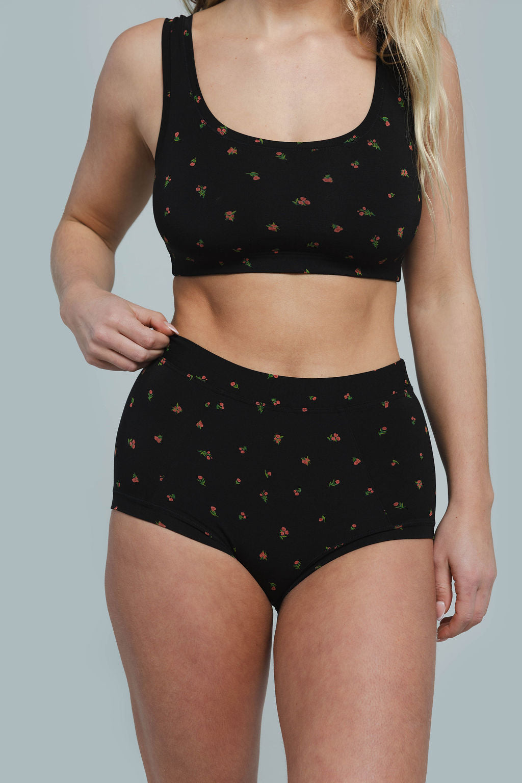 Midnight Rose | Model is wearing size M