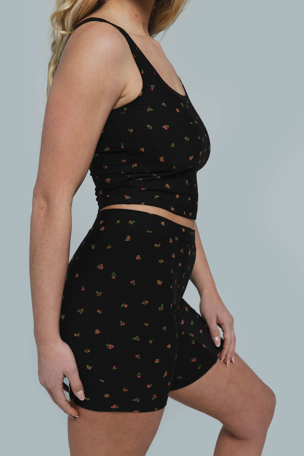 Midnight Rose | Model is wearing size M