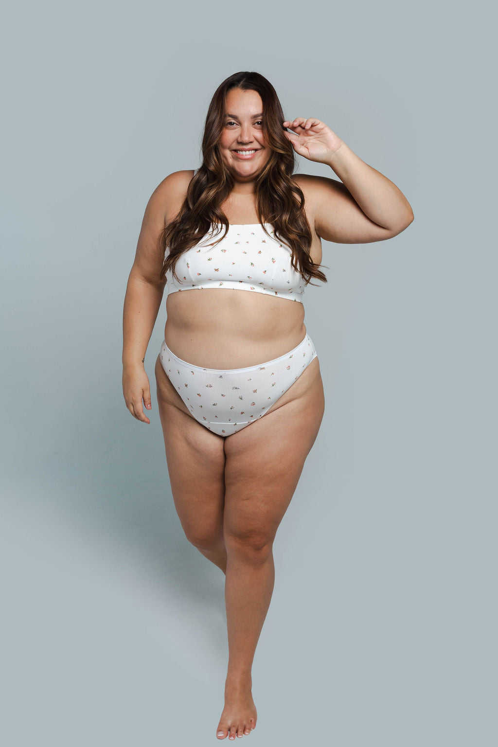 Morning Rose | Model is wearing size 2XL