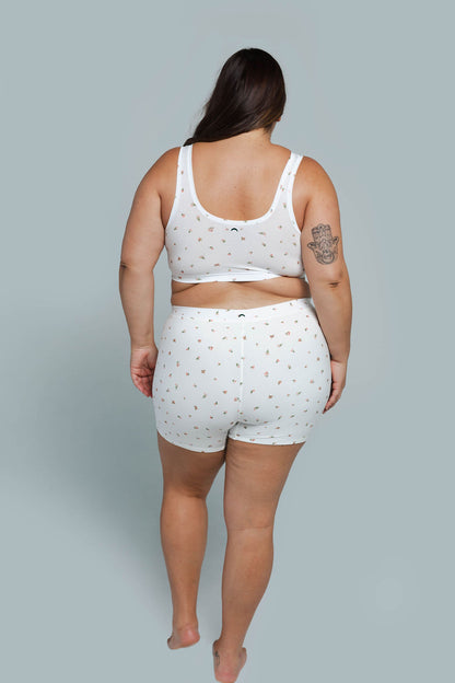 Morning Rose | Model is wearing size 2XL