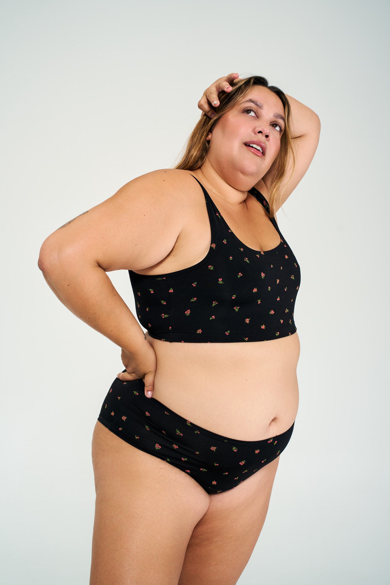 Midnight Rose | Model is wearing size XL bra & 2XL undie