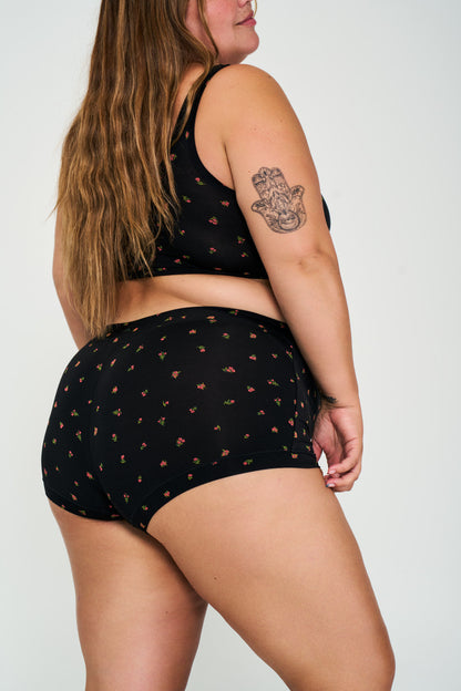 Midnight Rose | Model is wearing size XL bra & 2XL undie