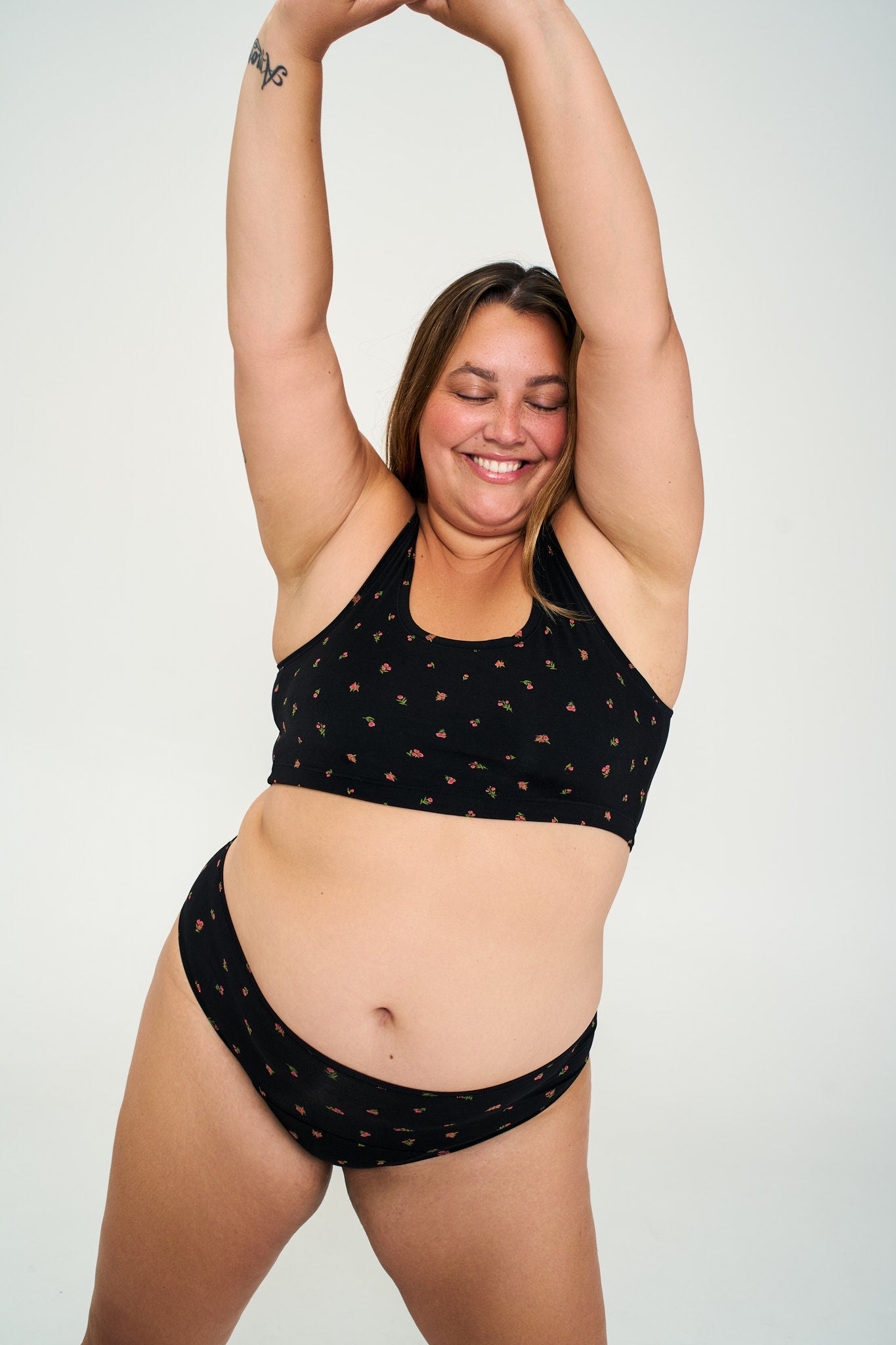 Midnight Rose | Model is wearing size XL bra & 2XL undie