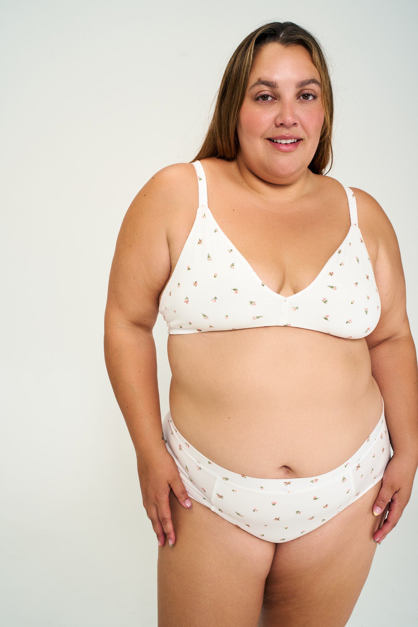 Morning Rose | Model is wearing size XL bra & 2XL undie