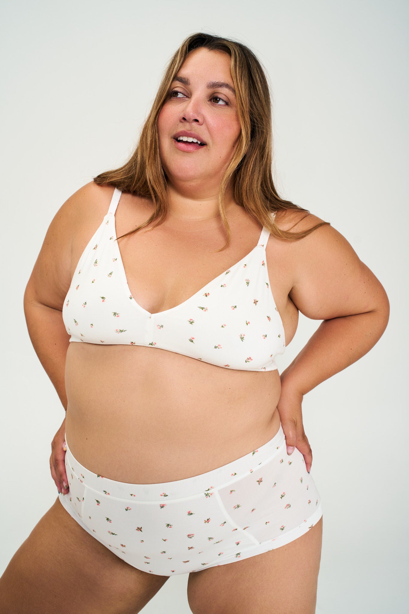 Morning Rose | Model is wearing size XL bra & 2XL undie