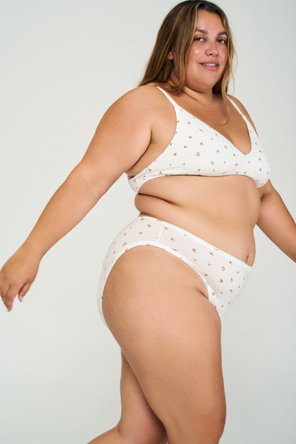 Morning Rose | Model is wearing size XL bra & 2XL undie