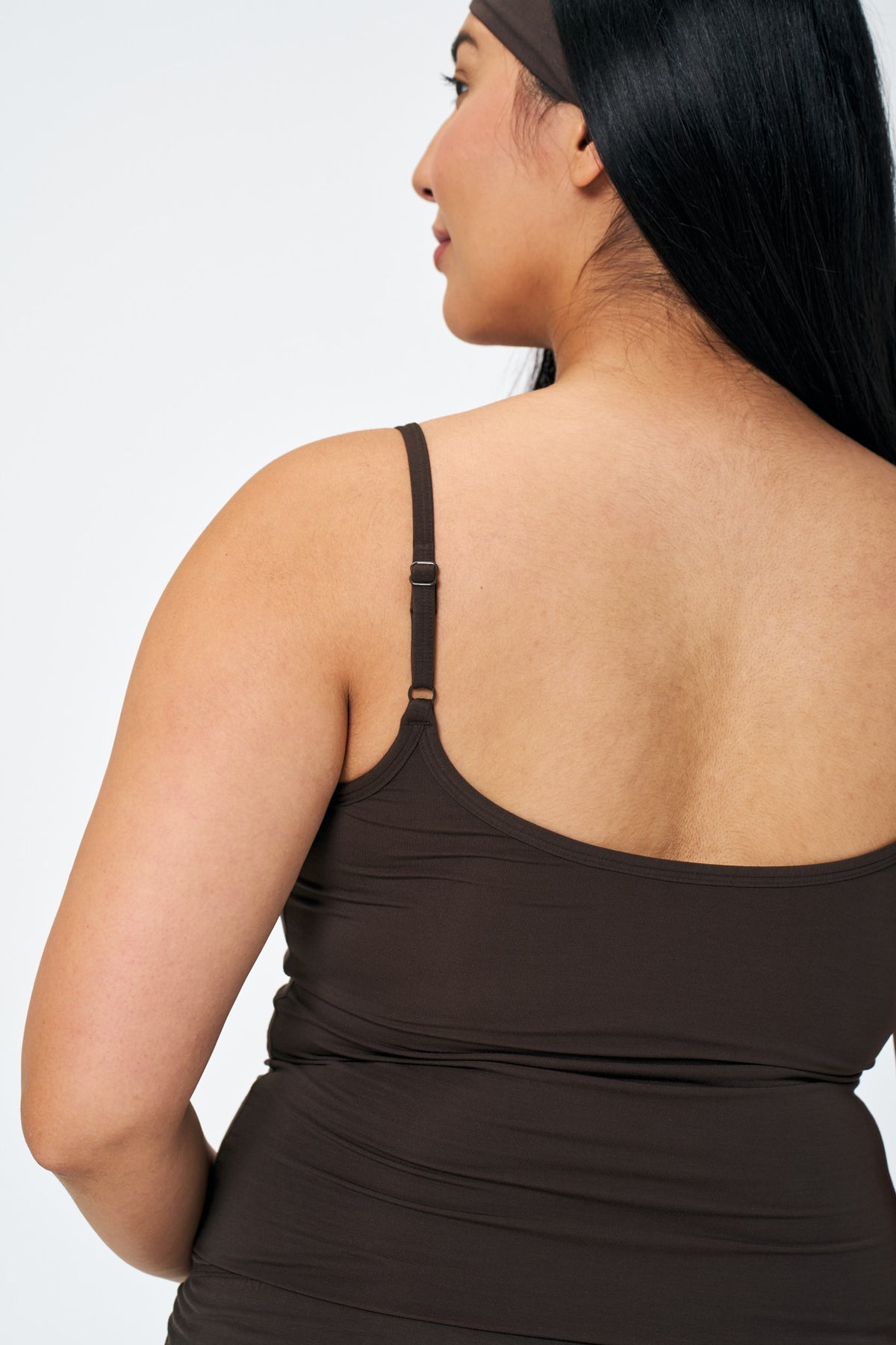 Java | Model is size M top and 5'10".