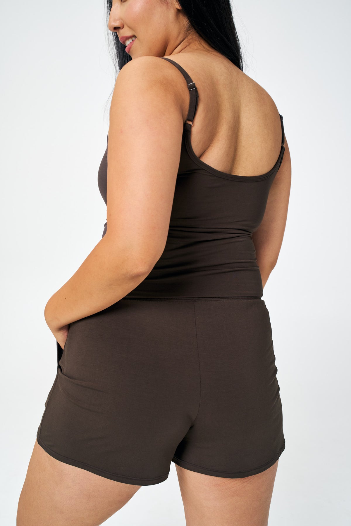 Java | Model is size M top, L bottom and 5'10"