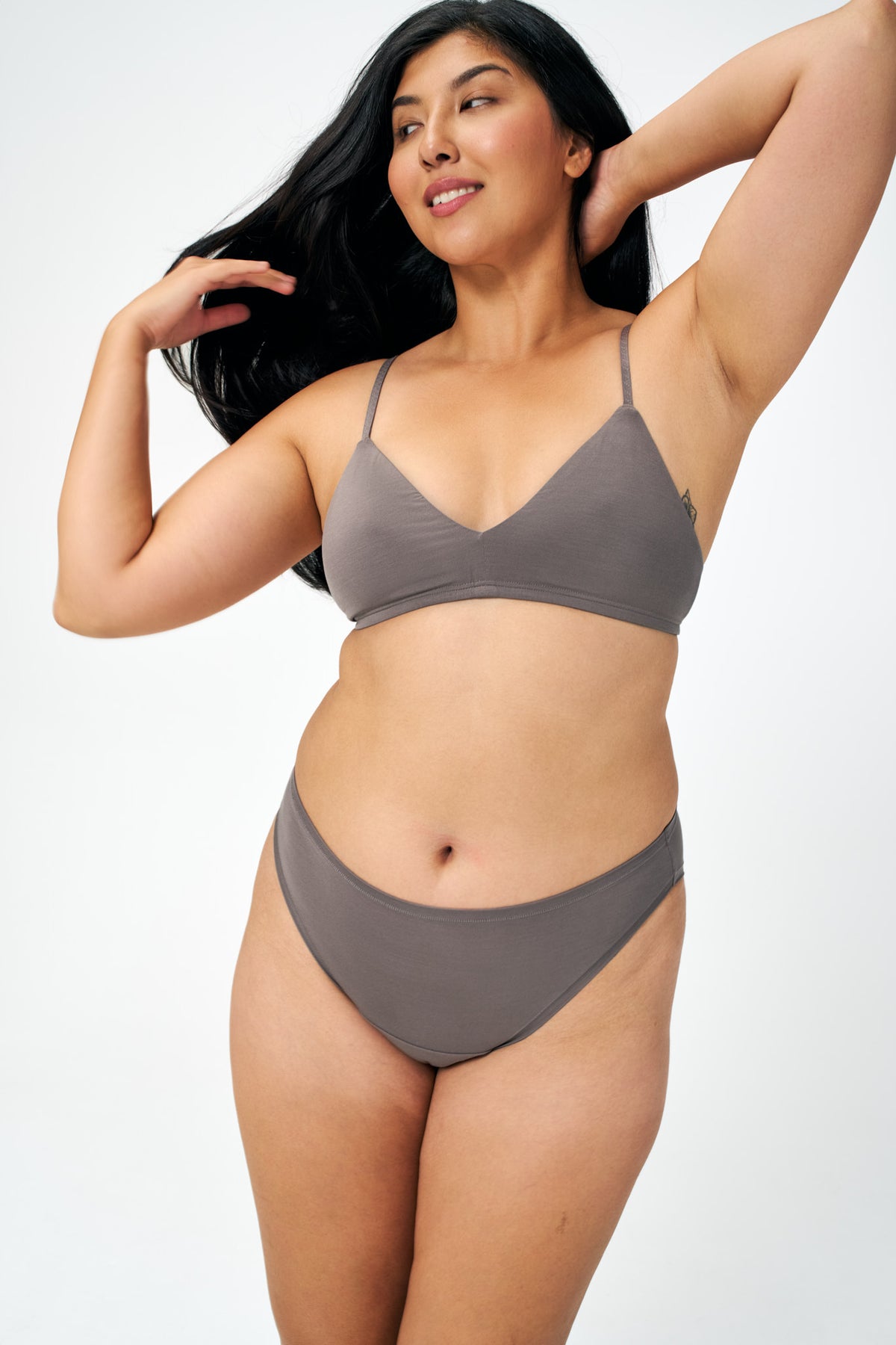 Iron | Model is size M bra and L undie