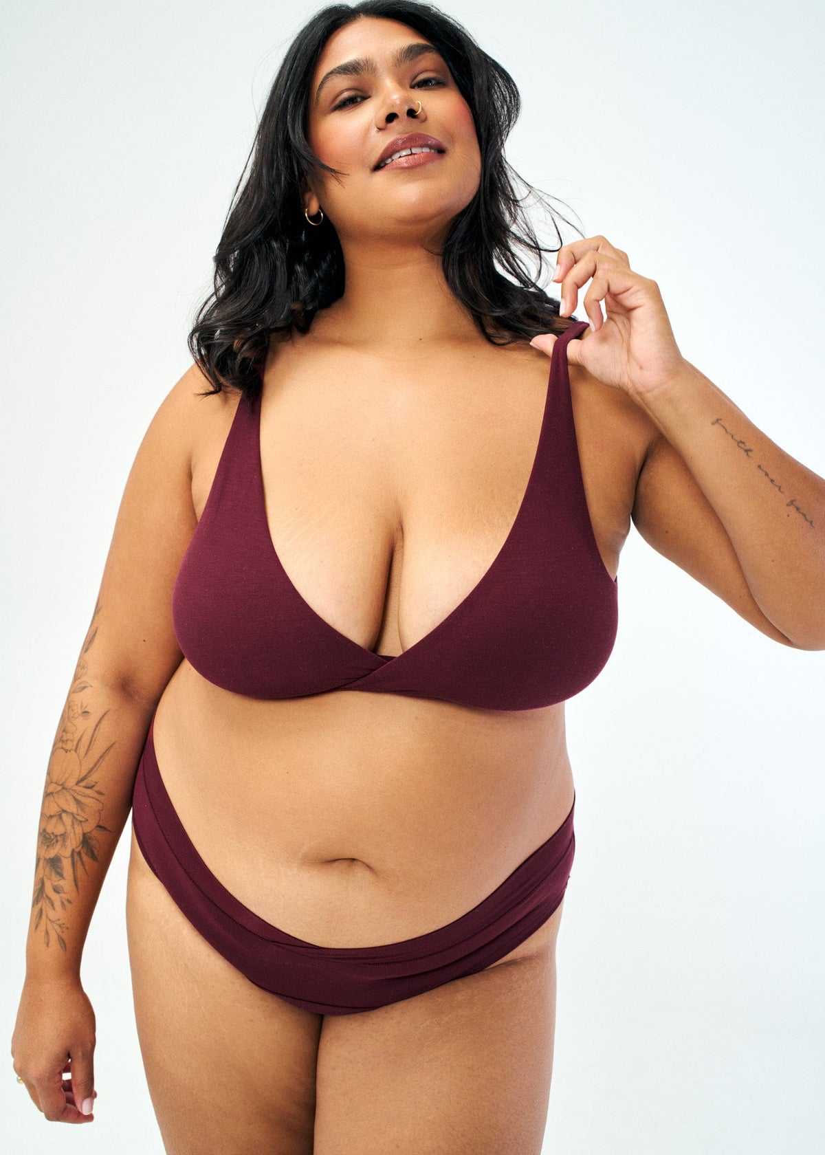 Merlot | Model wears size 2XL