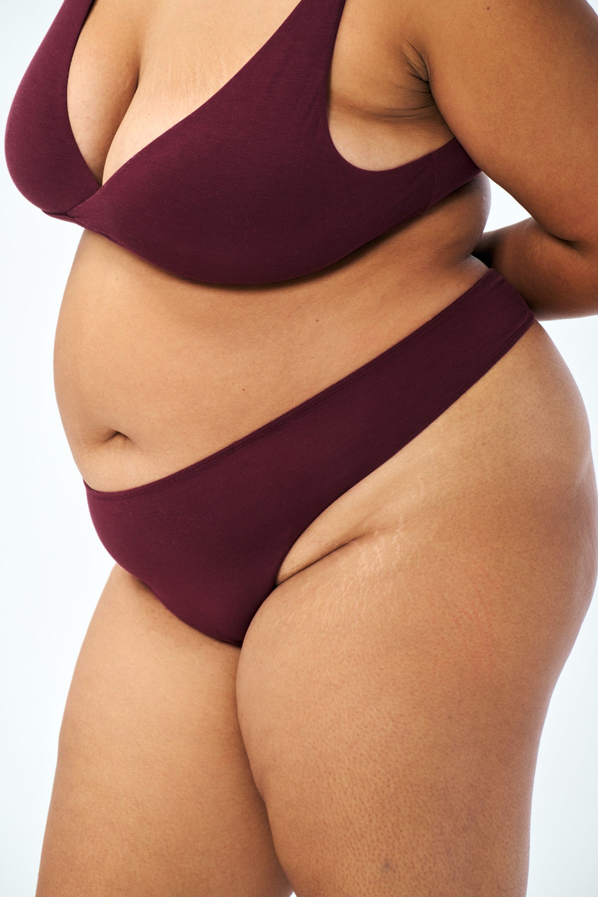 Merlot | Model wears size 2XL