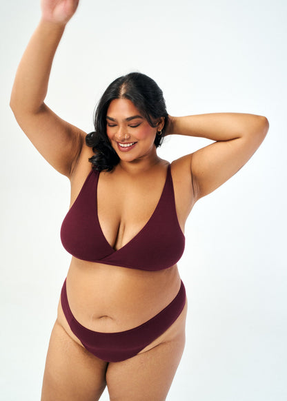 Merlot | Model wears size 2XL