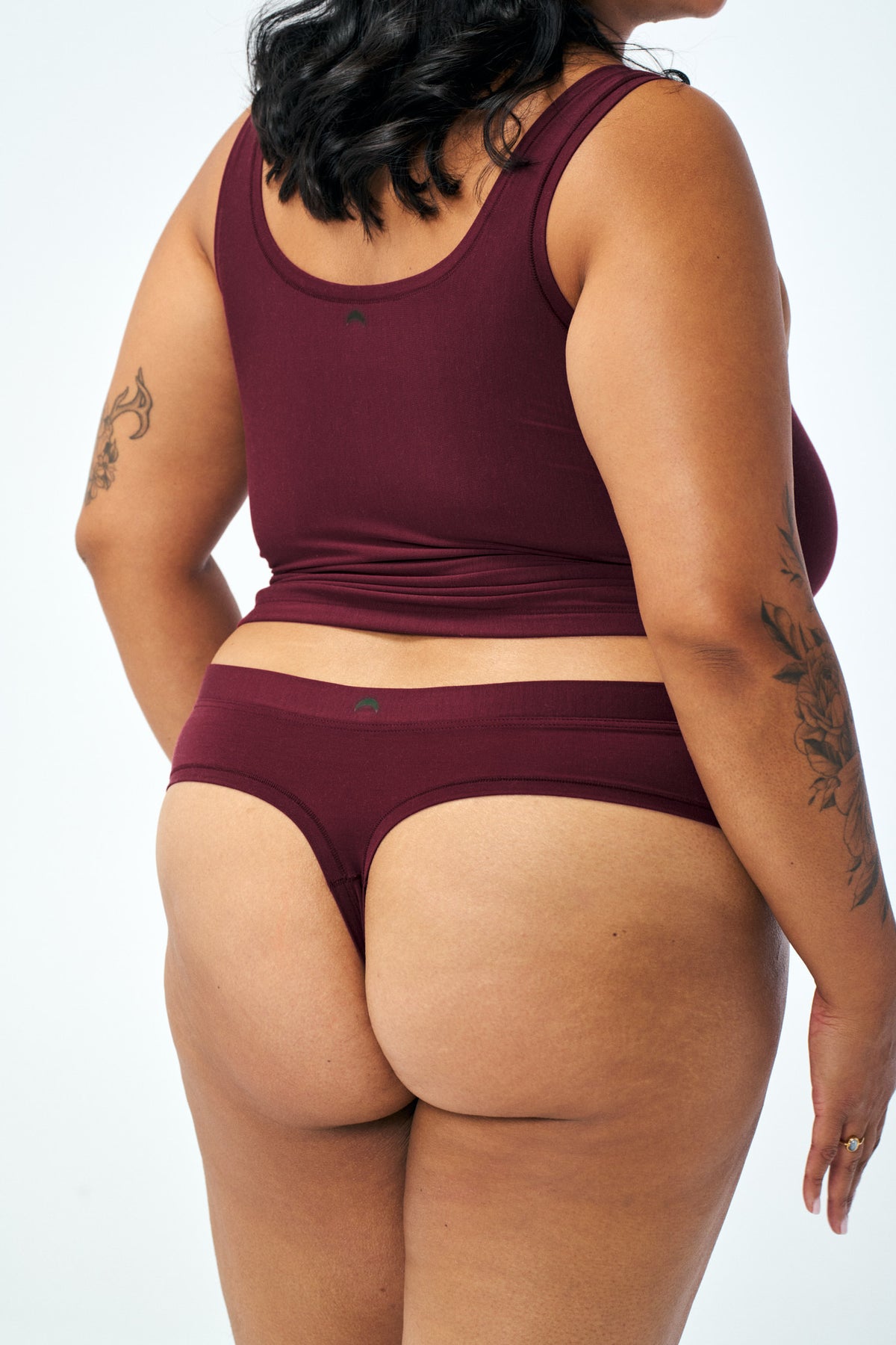 Merlot | Model wears size 2XL