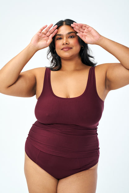 Merlot | Model wears size 2XL