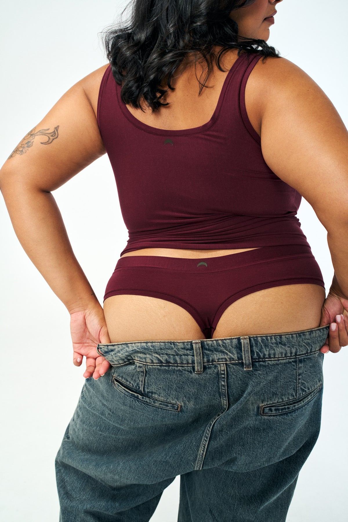 Merlot | Model wears size 2XL