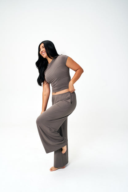 Iron | Model is size M top, L bottom and 5'10".