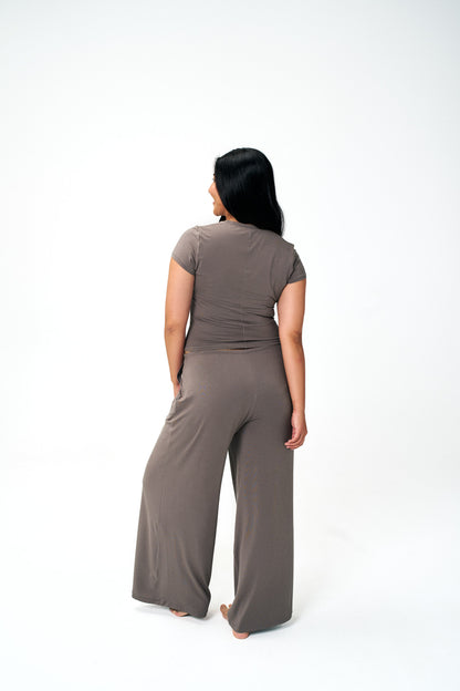 Iron | Model is size M top, L bottom and 5'10".