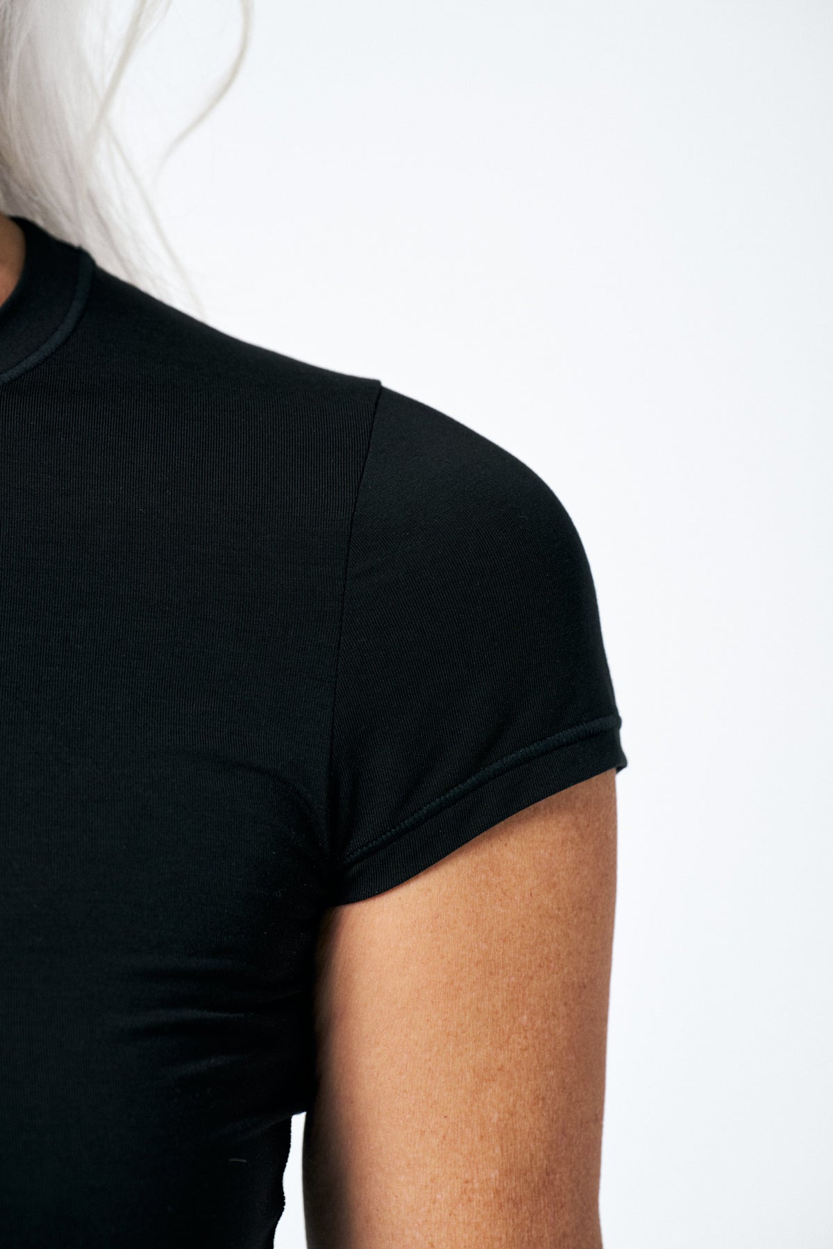 Black | Model is size XS and 5’8”.