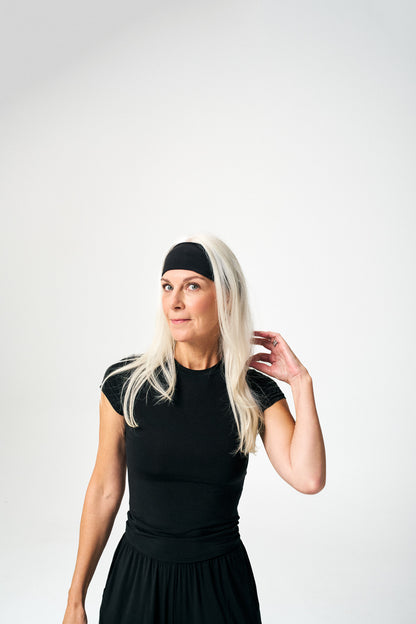 Black | Model is size XS and 5’8”.