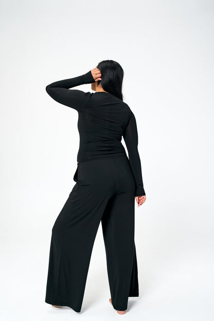 Black | Model is size M top, L bottoms and 5’10”