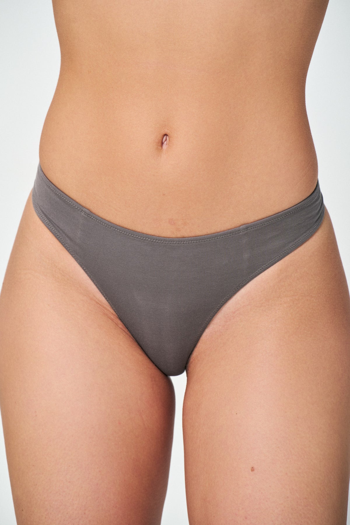 Iron | Model is wearing size XS