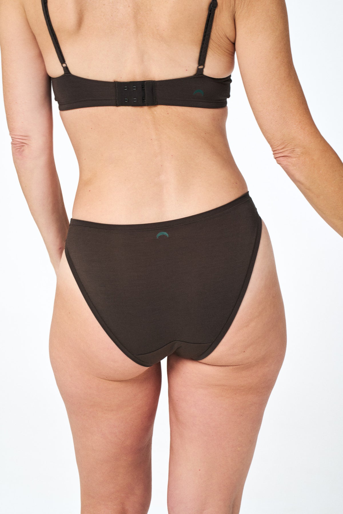 Java | Model is wearing size XS bra & undie