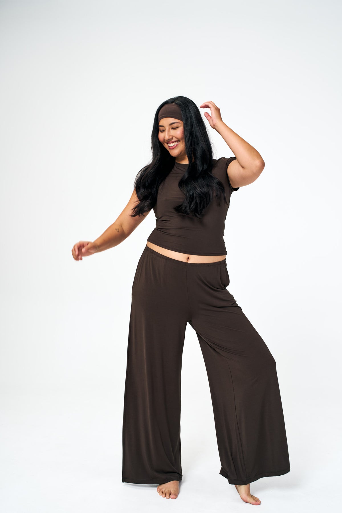Java | Model is size M top, L bottom and 5'10".