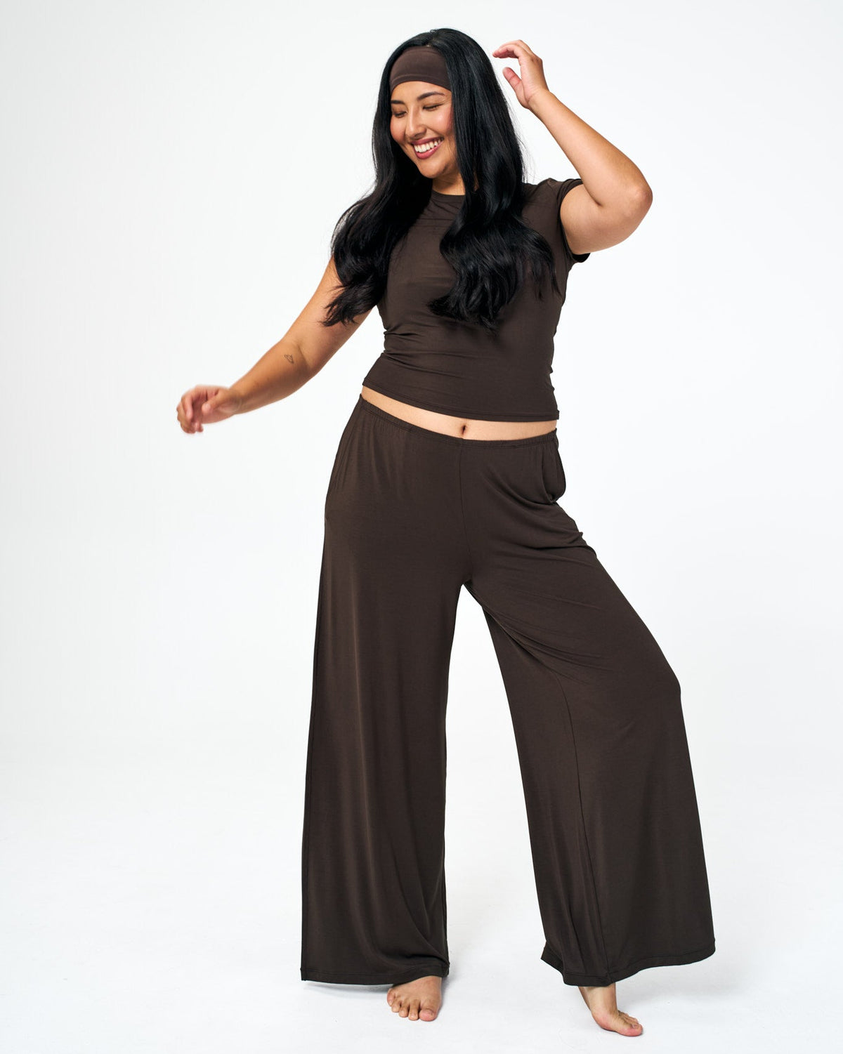 Java | Model is size M top, L bottom and 5’10”