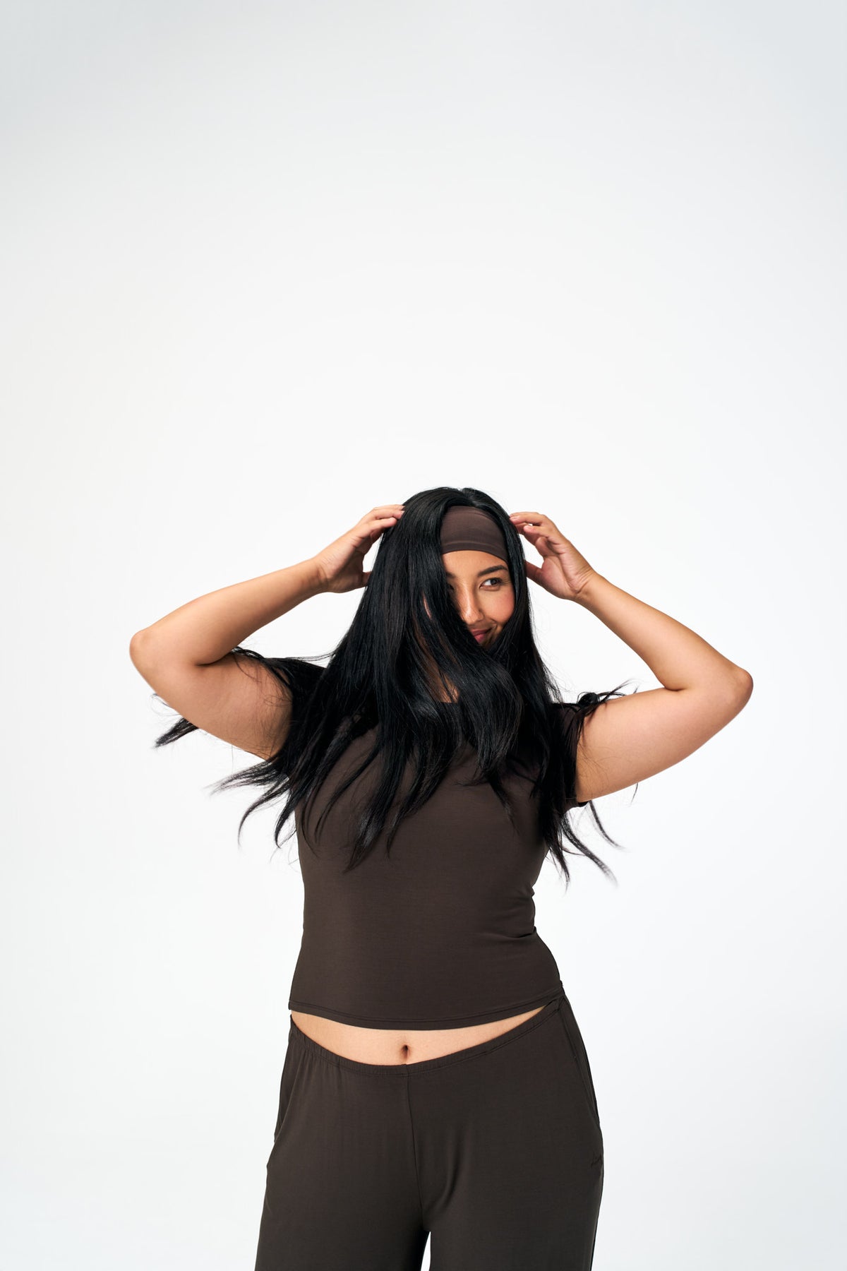 Java | Model is size M top, L bottom and 5'10".