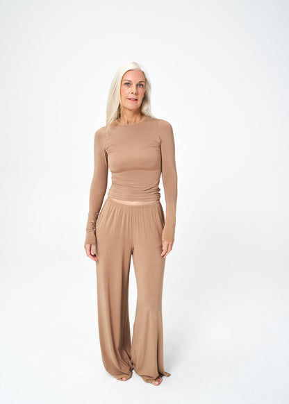 Tan | Model is XS and 5’8”