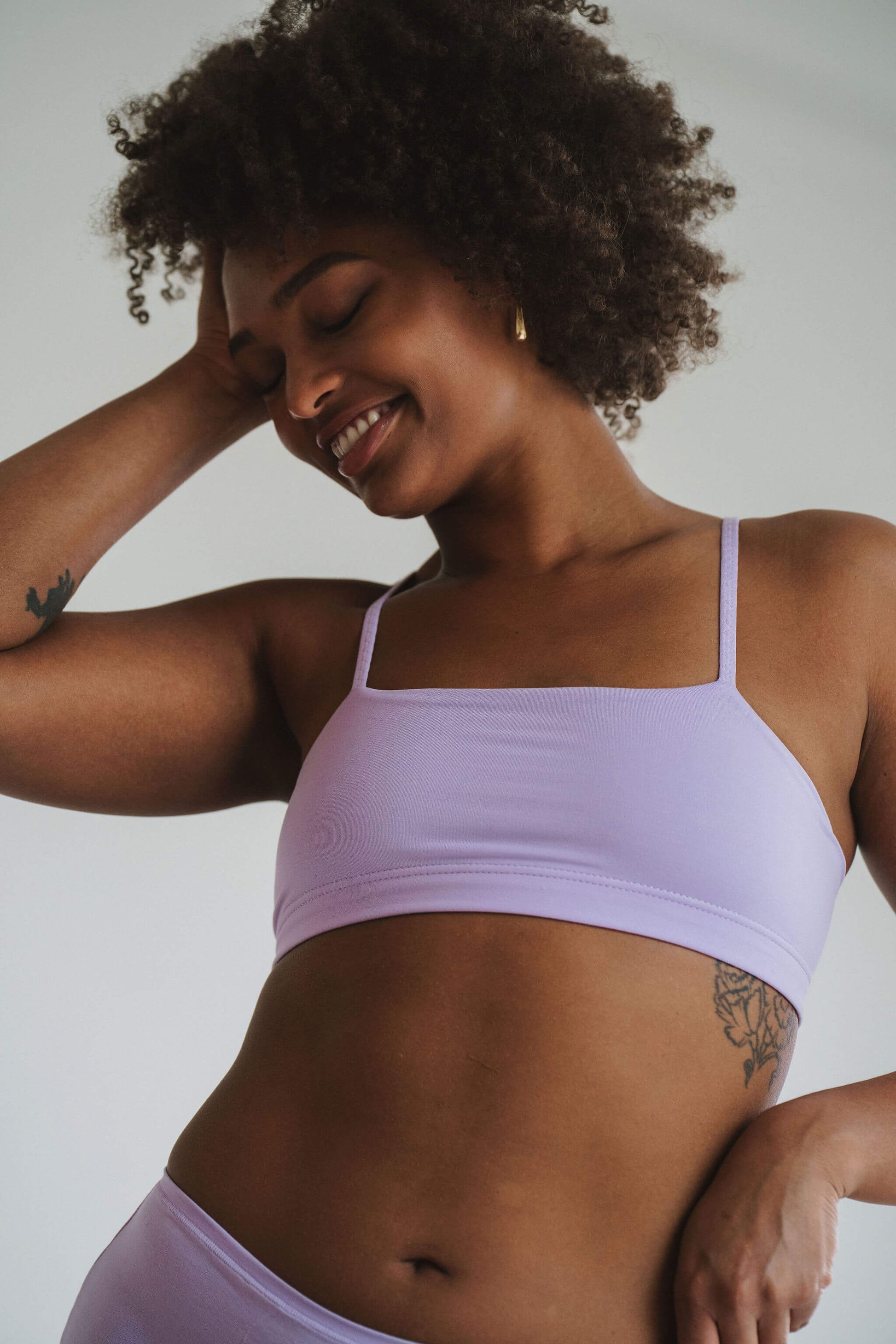 Lilac | Model is wearing size M
