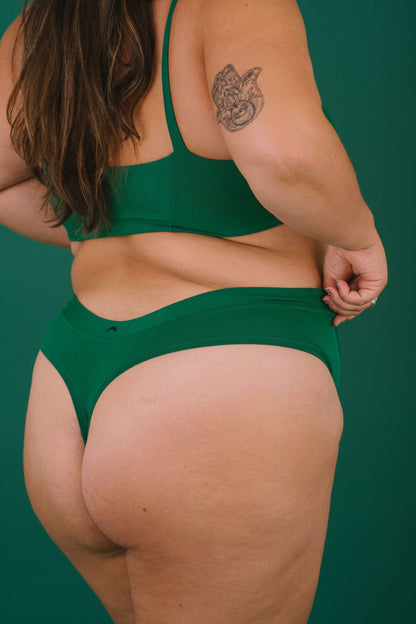 Pine | Model is wearing size 2XL