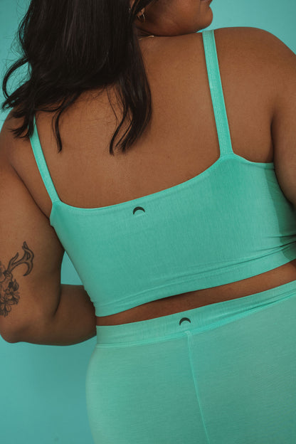 Blue Crush | Model wearing size 2XL (top) & size XL (bottom)