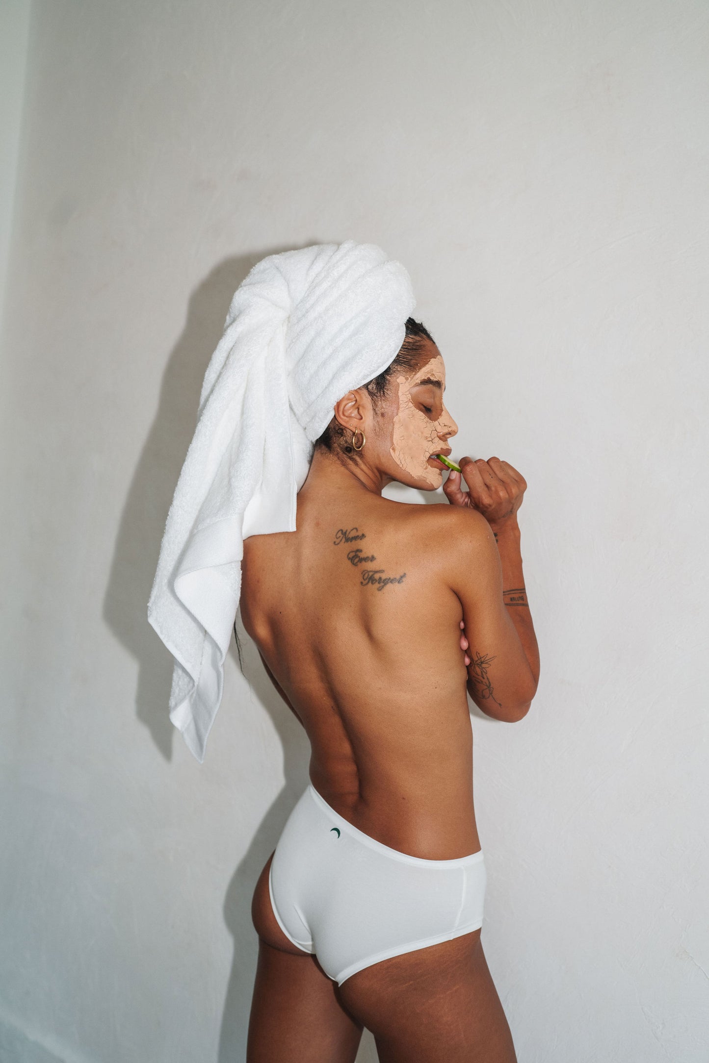 Undyed | Model is wearing XS